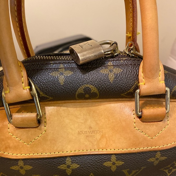 Louis Vuitton Deauvile 💯 authentic - Picture 3 of 8